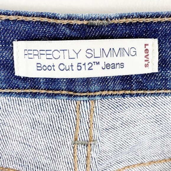 LEVI'S | Perfectly Slimming Bootcut 512 Blue Jeans - Picture 7 of 9